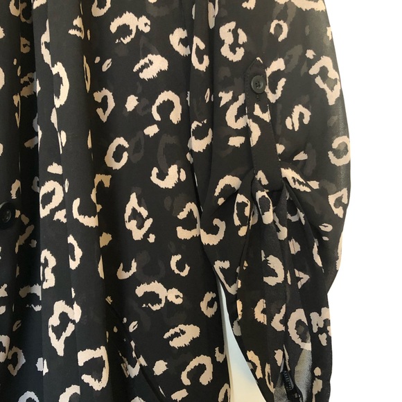 Light, sheer, leopard print duster - Picture 3 of 4